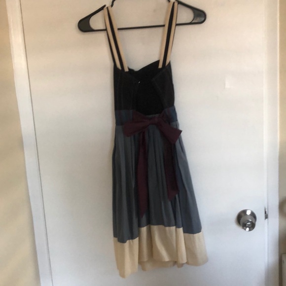 Cute Colorblock Dress - Picture 2 of 6